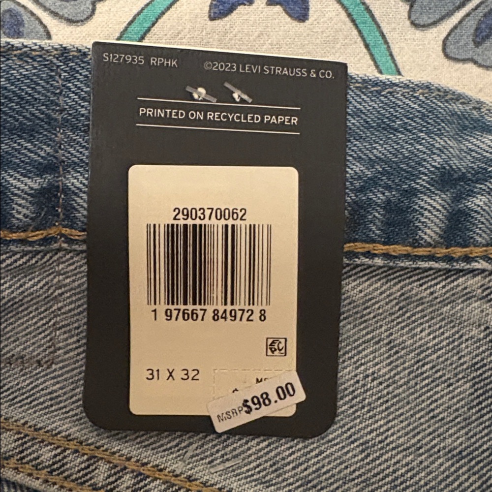 Brand NEW Levi's 568 loose straight men’s jeans - Picture 3 of 4